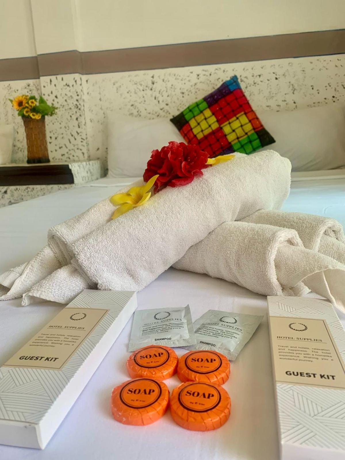 Chibel Summer Riverside Hotel 엘니도 외부 사진